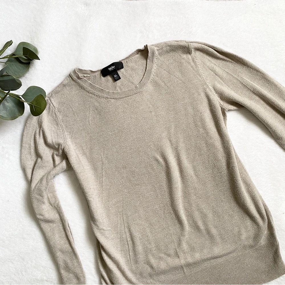 Mossimo | beige crewneck lightweight sweater